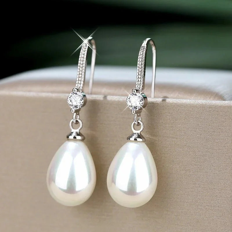 Ladies Freshwater Pearl Drop Earrings