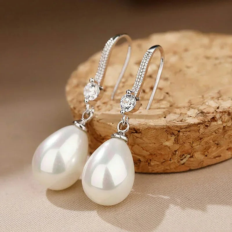 Ladies Freshwater Pearl Drop Earrings